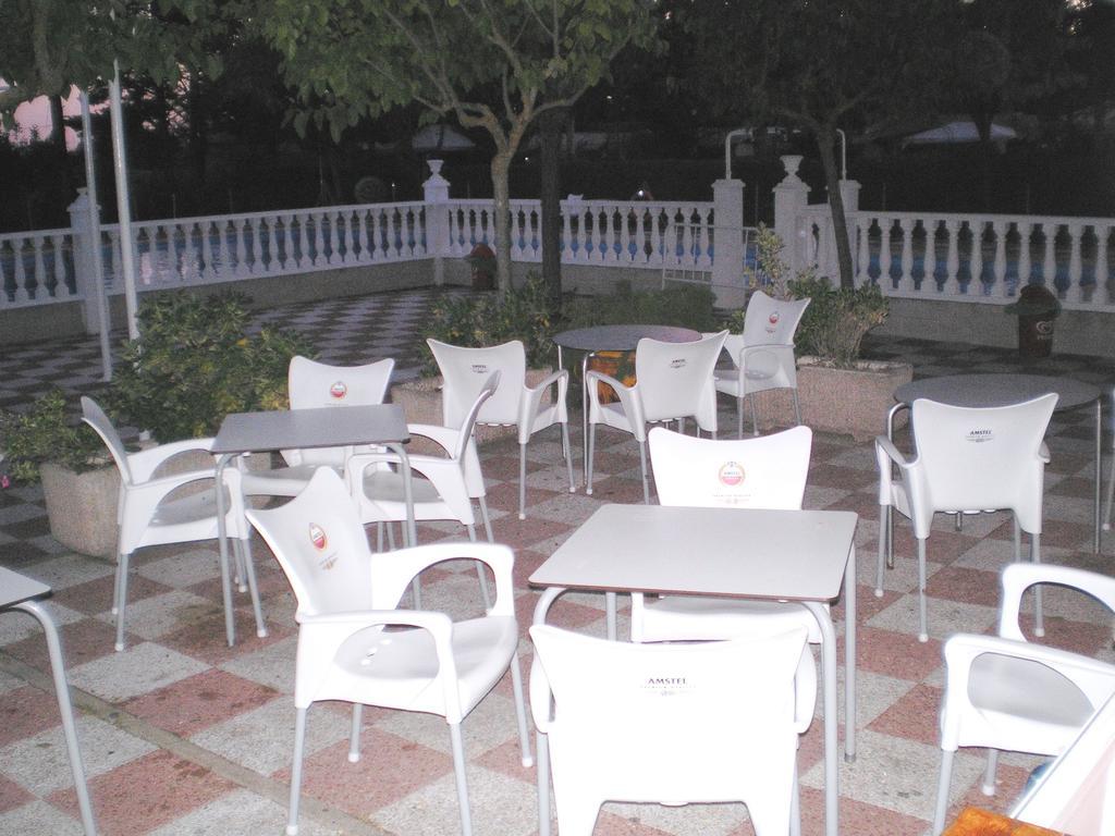 Camping Cubillas Cubillas de Santa Marta Extérieur photo