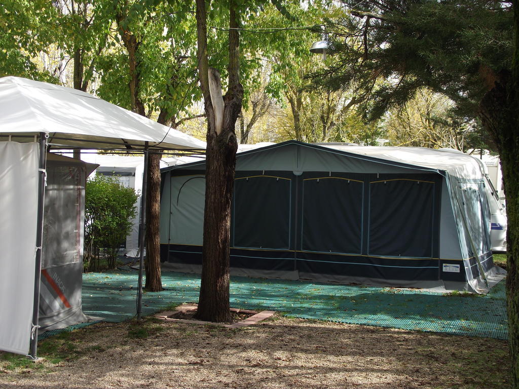 Camping Cubillas Cubillas de Santa Marta Extérieur photo